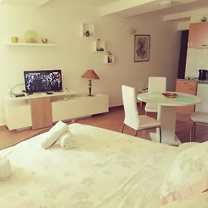 Lju On The Beach Appartement Split